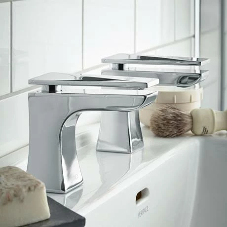 Heritage Bathrooms Heritage - Hemsby Basin Pillar Taps - THPC00 2 Heritage Bathrooms Heritage - Hemsby Basin Pillar Taps - THPC00 - Image 2