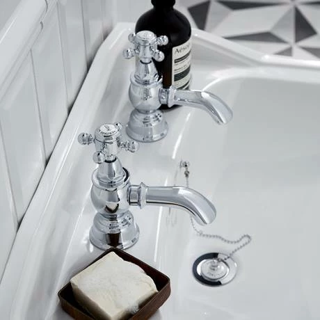 Heritage Bathrooms Heritage - Hartlebury Basin Pillar Taps - Chrome - THRC00 2 Heritage Bathrooms Heritage - Hartlebury Basin Pillar Taps - Chrome - THRC00 - Image 2